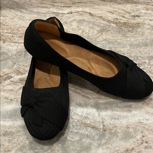 Harence Black Women's Flats NWOT